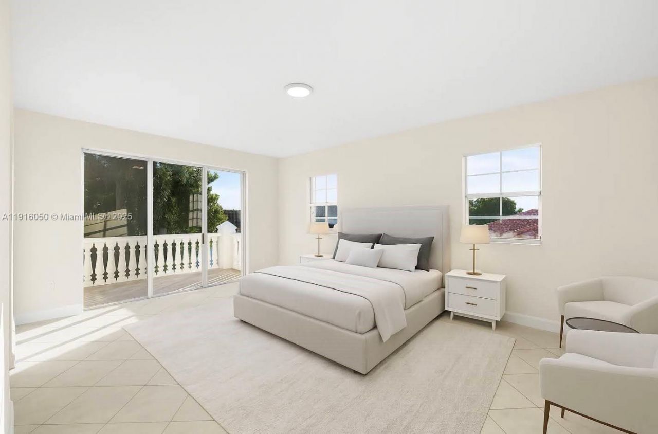 7830 NW 161st Ter, Miami Lakes, FL 33016 Photo