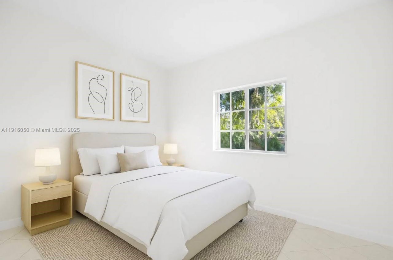 7830 NW 161st Ter, Miami Lakes, FL 33016 Photo