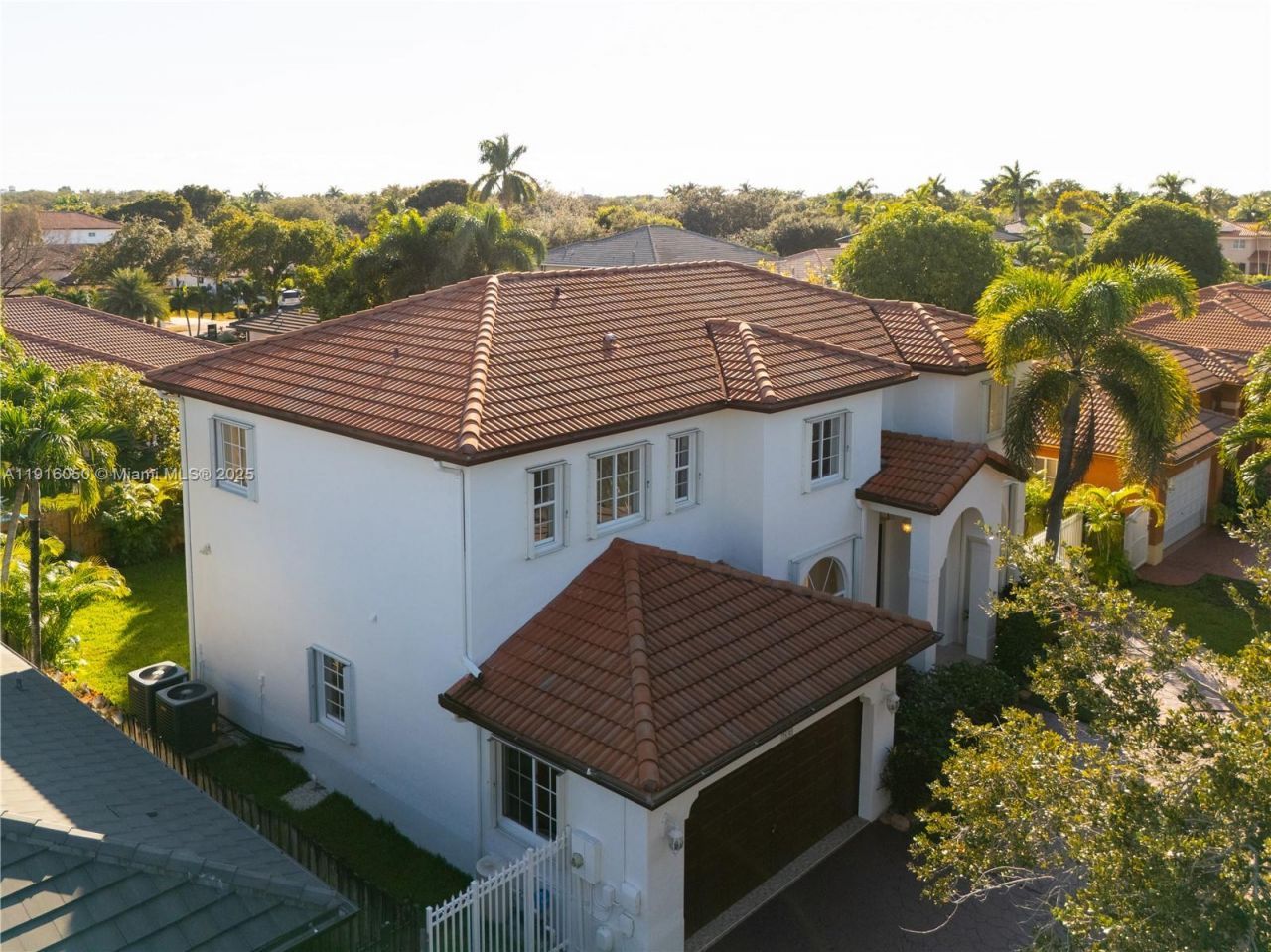 7830 NW 161st Ter, Miami Lakes, FL 33016 Photo