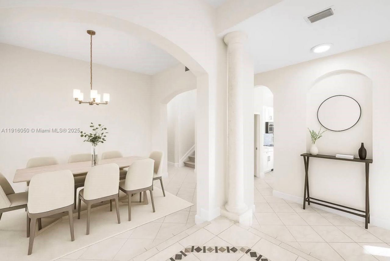 7830 NW 161st Ter, Miami Lakes, FL 33016 Photo