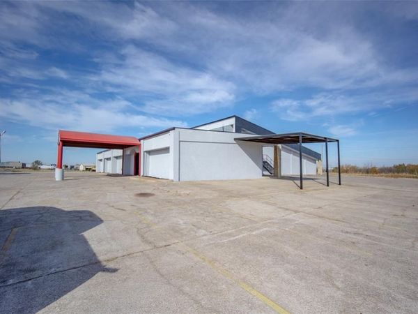 6825 W Wilshire Boulevard, Oklahoma City, OK 73132