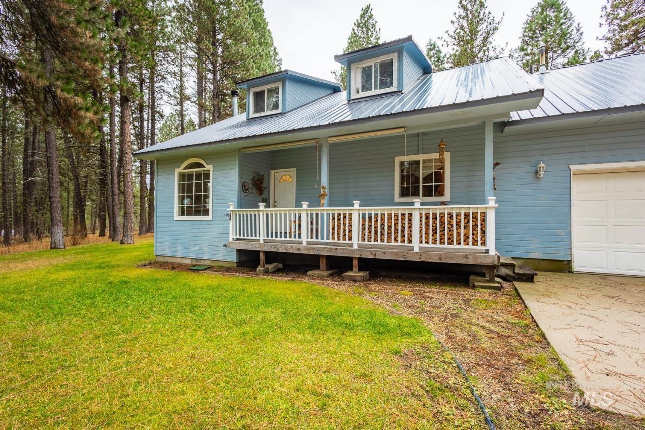 42 S Hiatt Cir, Idaho City, ID 83631 Main Photo