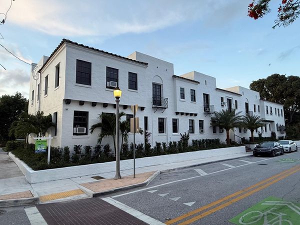 623 Park Place, Unit 6, West Palm Beach, FL 33401