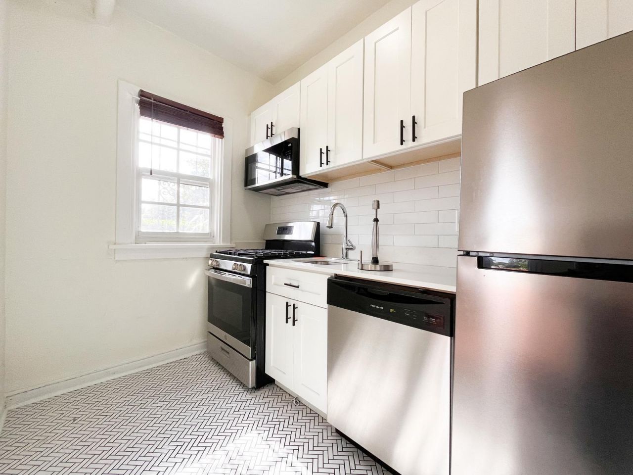 623 Park Place, Unit 6, West Palm Beach, FL 33401 Photo