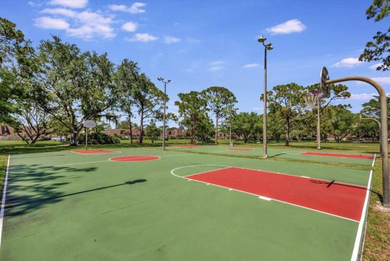 417 4th Lane, Palm Beach Gardens, FL 33418 Photo