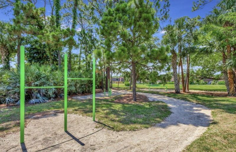 417 4th Lane, Palm Beach Gardens, FL 33418 Photo