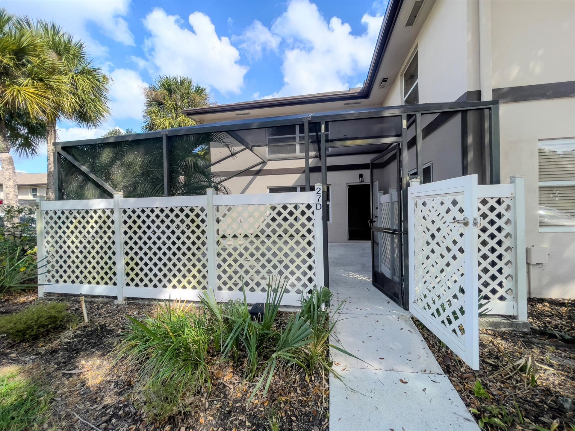 27 Clinton Court, Unit D, Royal Palm Beach, FL 33411 Photo