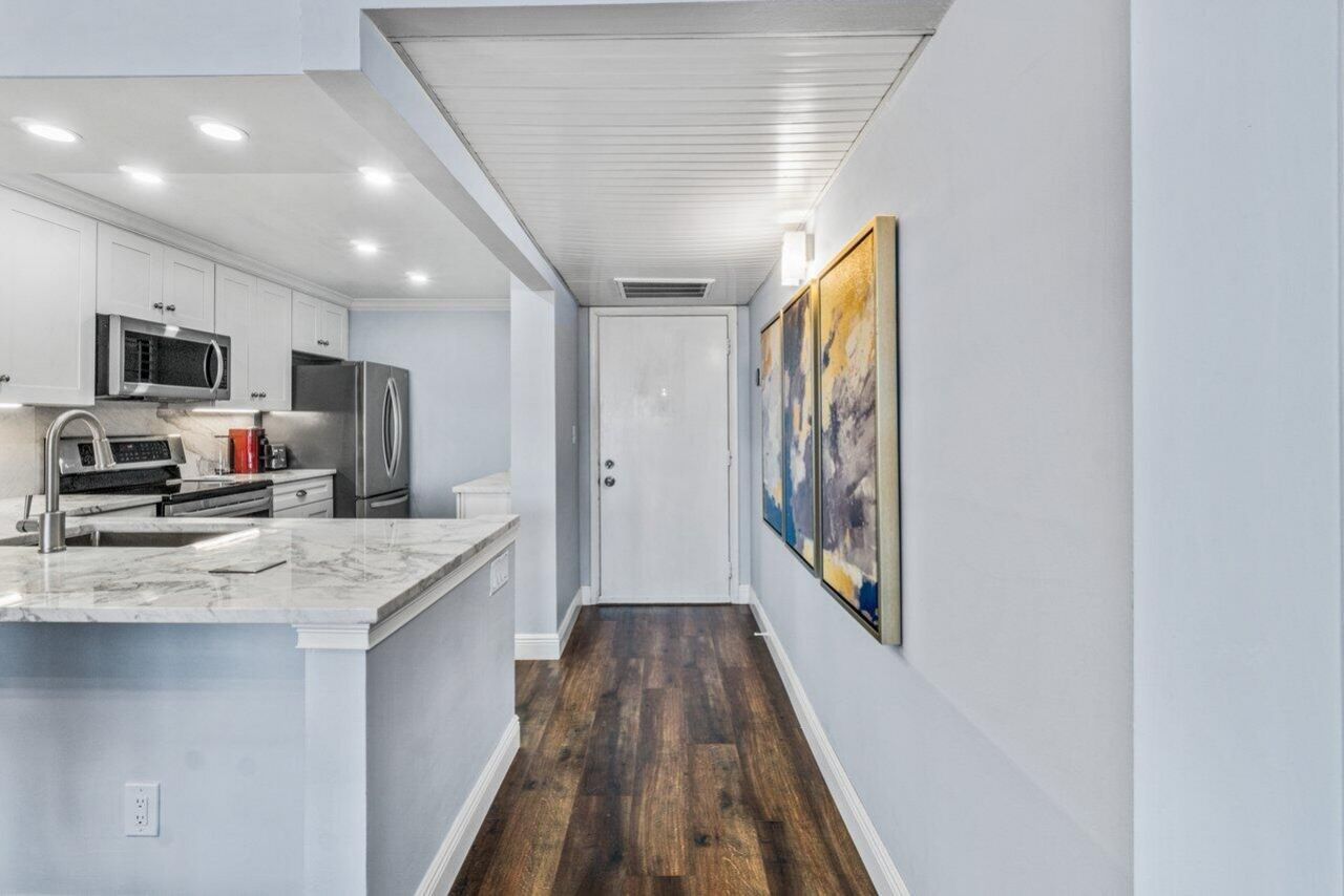 14 Royal Palm Way, Unit 504, Boca Raton, FL 33432 Photo