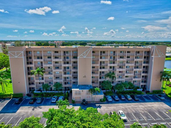 6866 Huntington Lane, Unit 806, Delray Beach, FL 33446