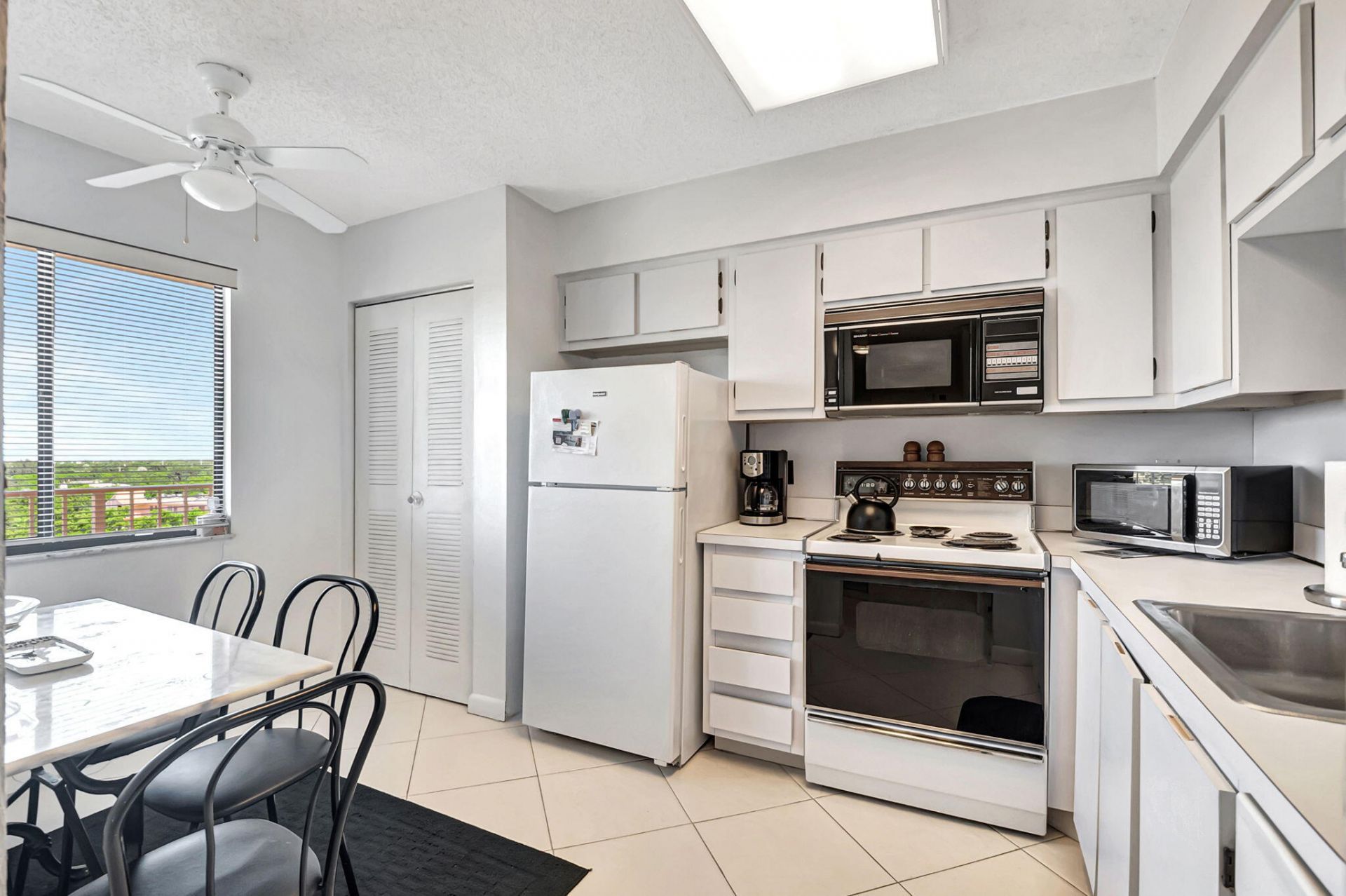 6866 Huntington Lane, Unit 806, Delray Beach, FL 33446 Photo