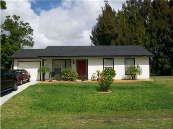 1050 SW Fenway Road, Port Saint Lucie, FL 34953