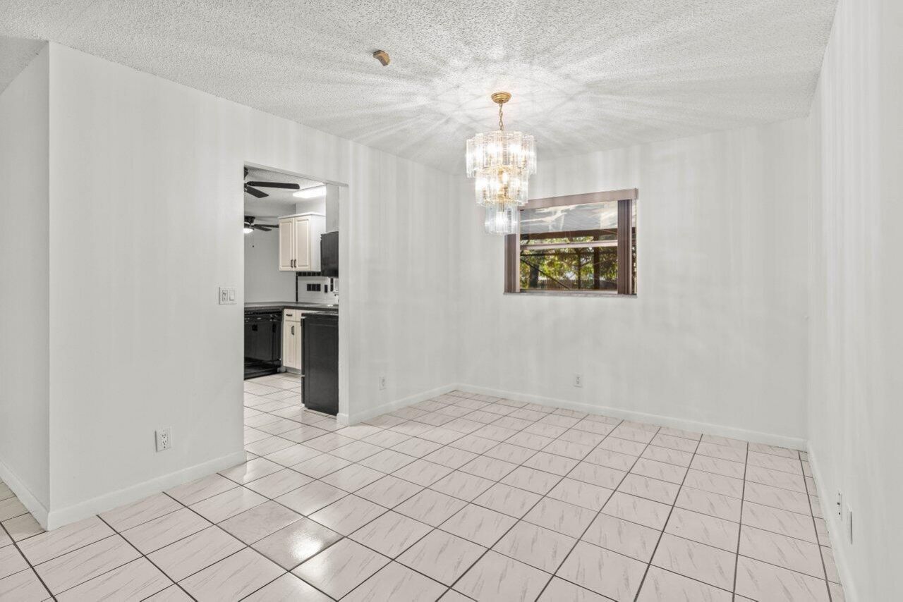 179 Dove Circle, Royal Palm Beach, FL 33411 Photo