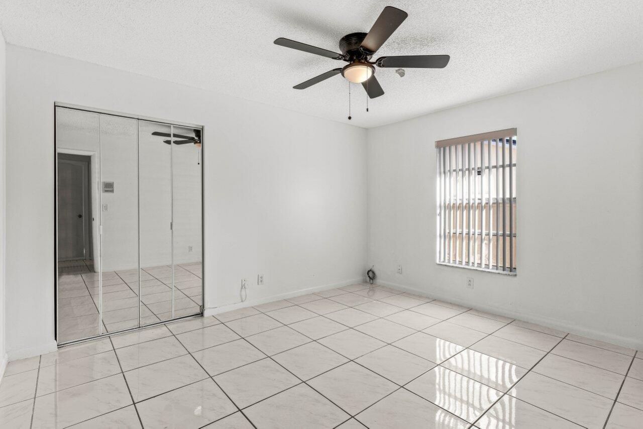 179 Dove Circle, Royal Palm Beach, FL 33411 Photo