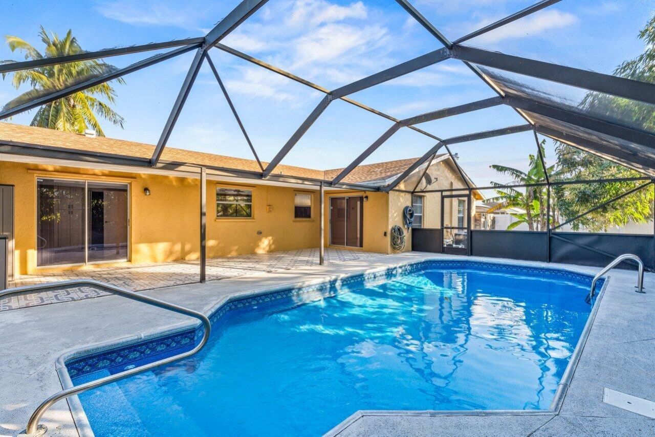 179 Dove Circle, Royal Palm Beach, FL 33411 Photo