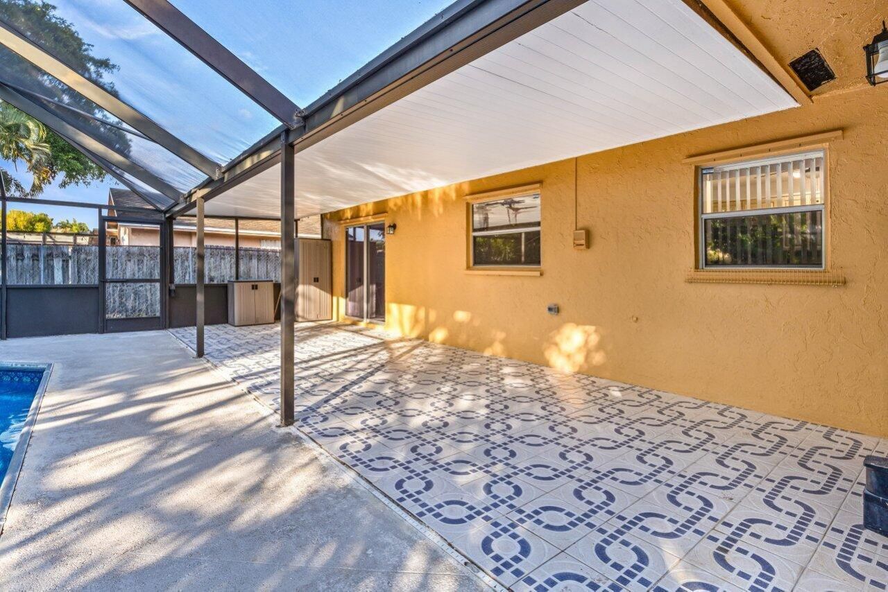 179 Dove Circle, Royal Palm Beach, FL 33411 Photo