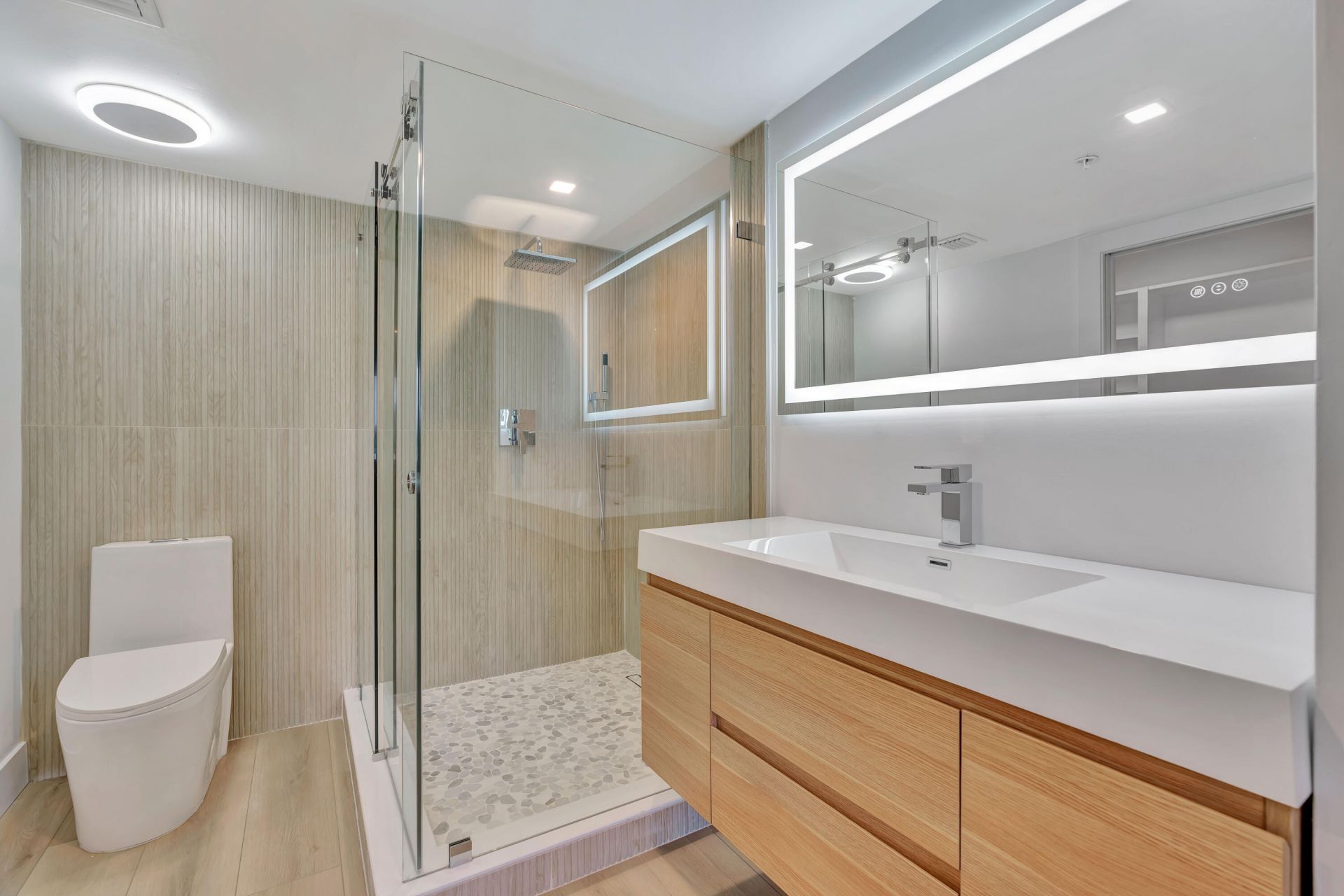 501 Seafarer Circle, Unit 204, Jupiter, FL 33477 Photo