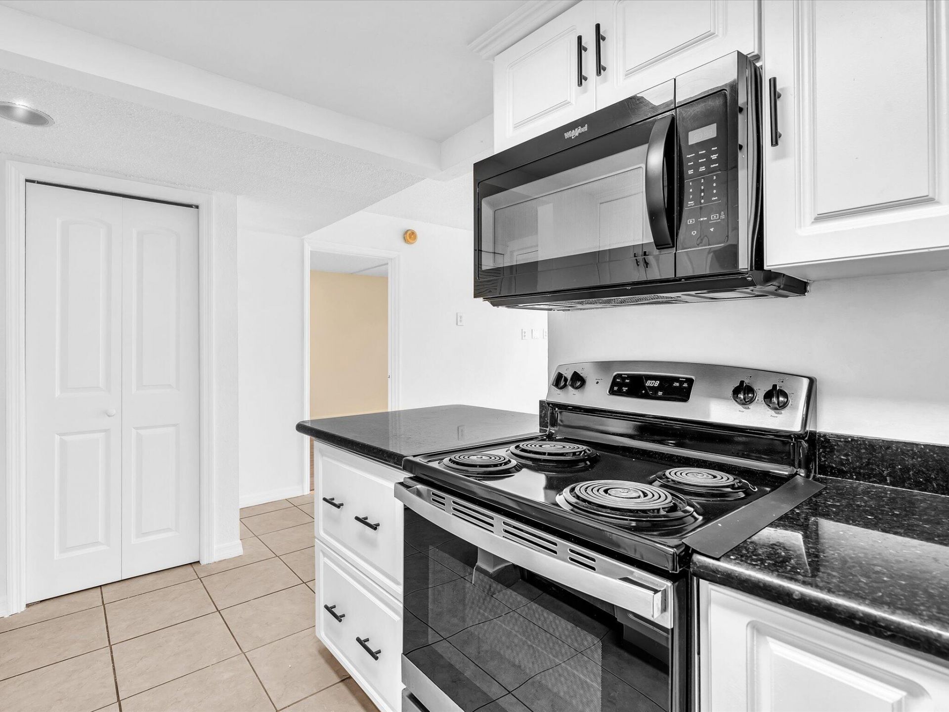 220 Lakeview Drive, Unit 210, Weston, FL 33326 Photo