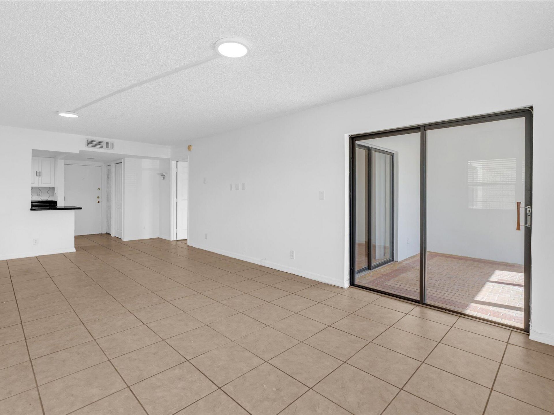 220 Lakeview Drive, Unit 210, Weston, FL 33326 Photo