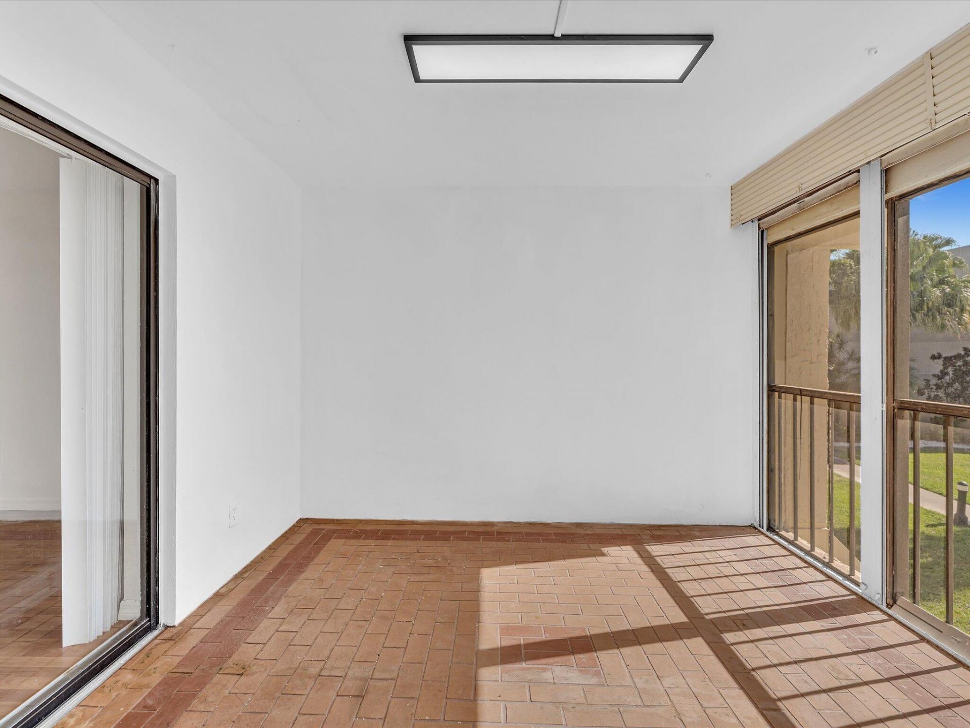 220 Lakeview Drive, Unit 210, Weston, FL 33326 Photo