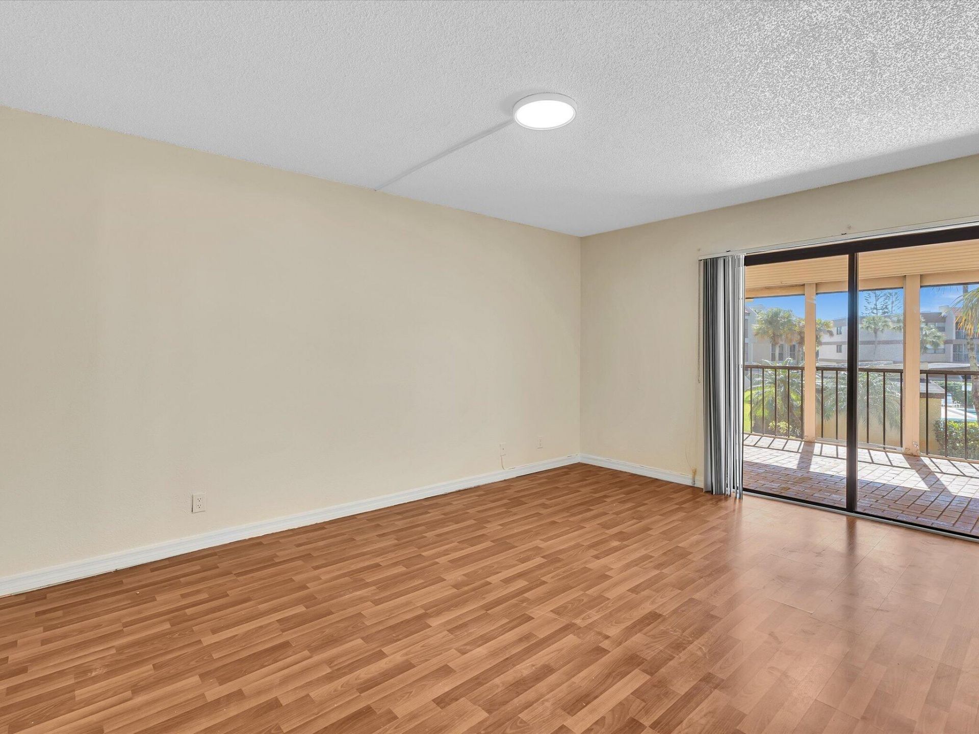 220 Lakeview Drive, Unit 210, Weston, FL 33326 Photo