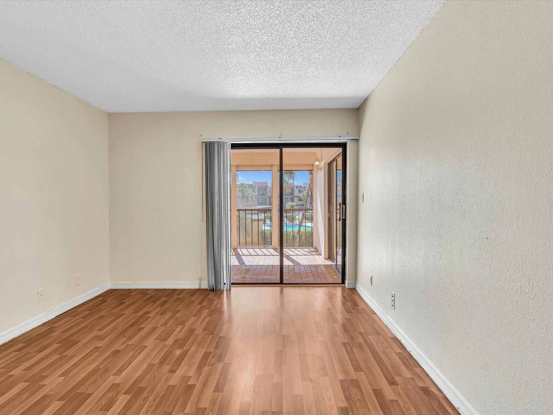 220 Lakeview Drive, Unit 210, Weston, FL 33326 Photo