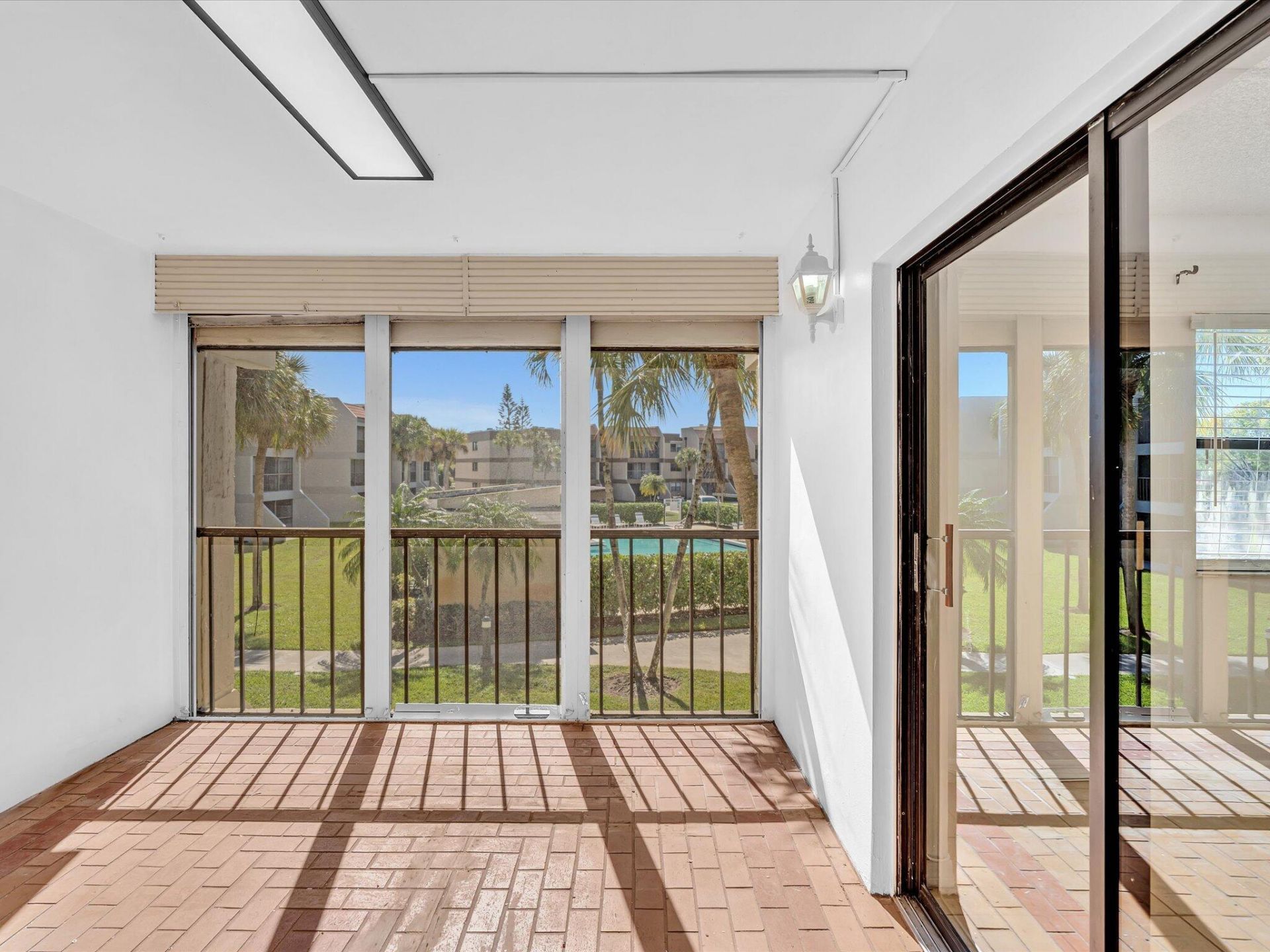 220 Lakeview Drive, Unit 210, Weston, FL 33326 Photo