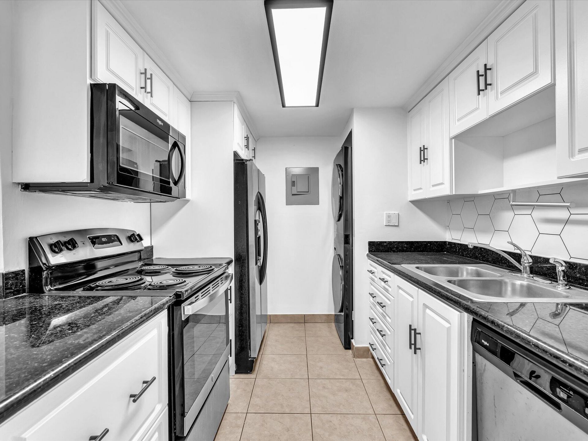 220 Lakeview Drive, Unit 210, Weston, FL 33326 Photo