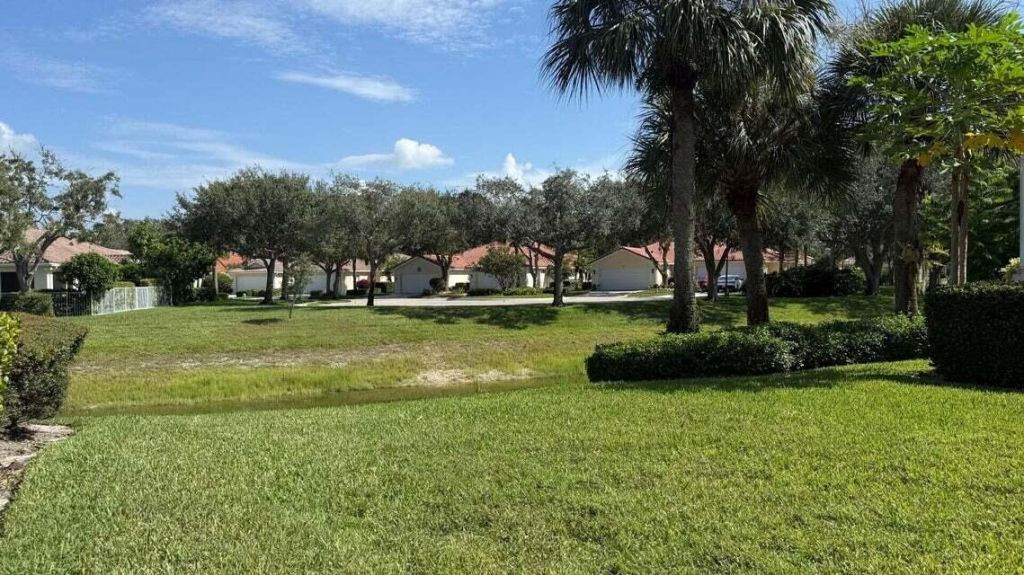 7701 Pine Island Way, West Palm Beach, FL 33411 Photo