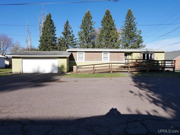 19990 Henry Street, Portage Twp, MI 49931