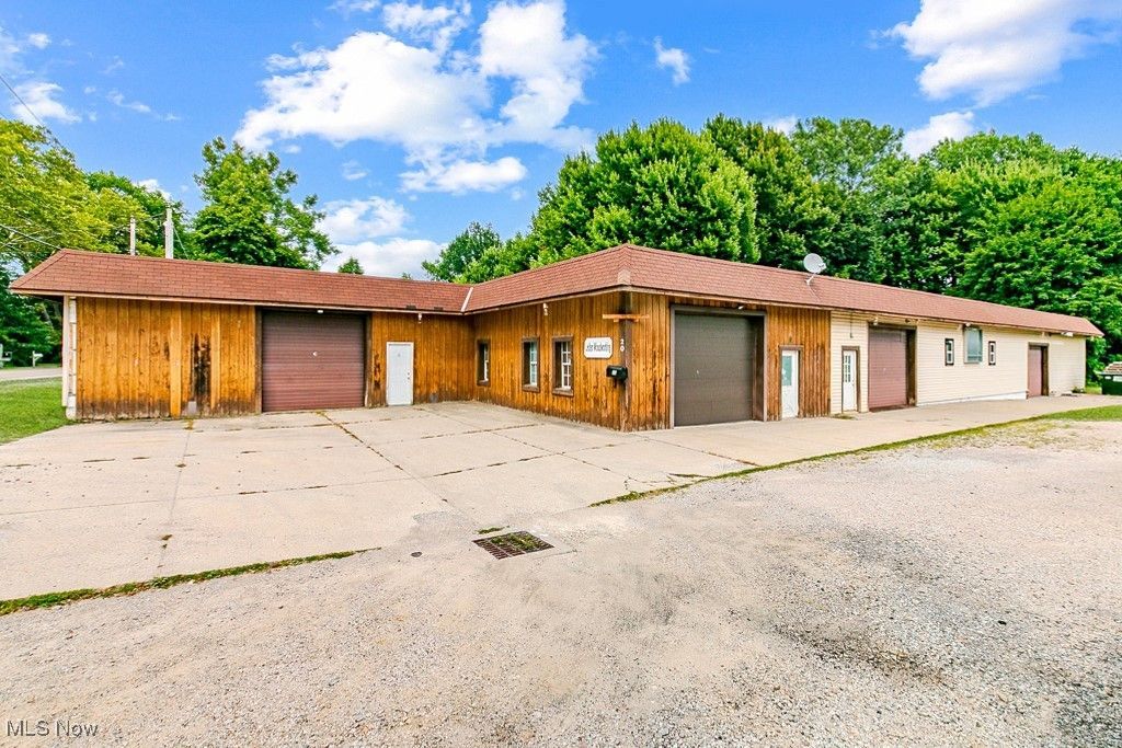 20 Bowhall Road, Painesville Twp, OH 44077