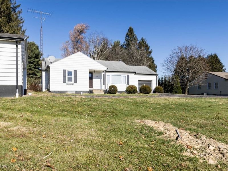 9795 West Pike, Hopewell, OH 43746 Photo 2