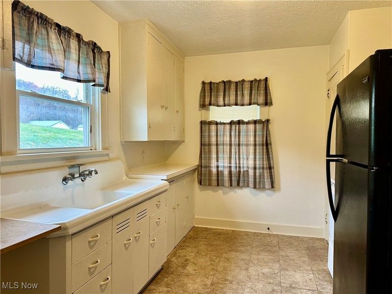 7954 Warren Sharon Road, Masury, OH 44438 Photo 4