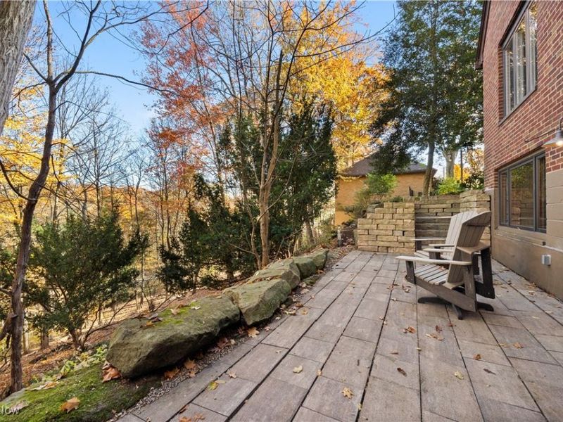 18500 Edgewood Drive, Rocky River, OH 44116 Photo 8