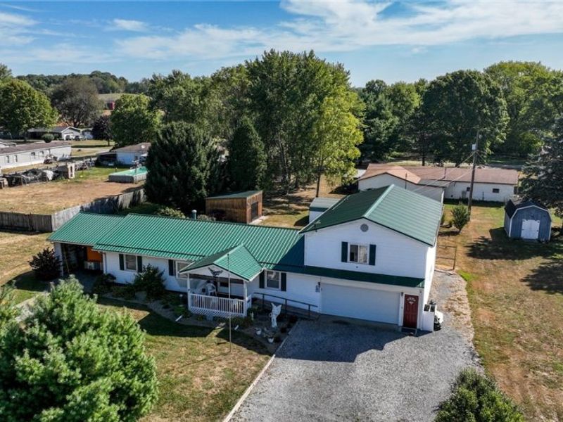 11355 West Avenue, Sandyville, OH 44671 Photo 2