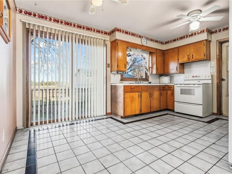 13591 Louisville Street NE, Paris, OH 44669 Photo 13