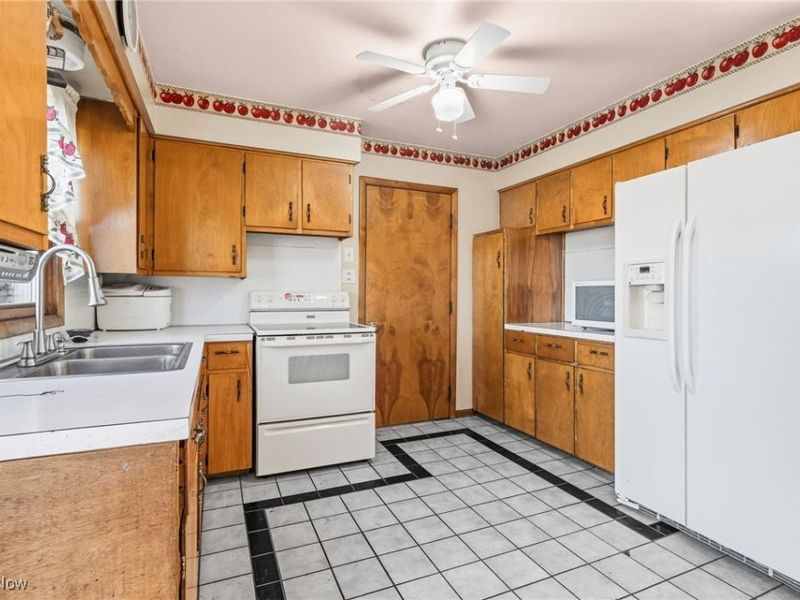 13591 Louisville Street NE, Paris, OH 44669 Photo 15