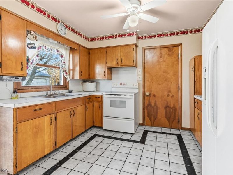 13591 Louisville Street NE, Paris, OH 44669 Photo 16