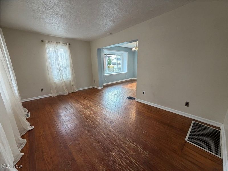 2930 Bailey Road, Cuyahoga Falls, OH 44221 Photo 2