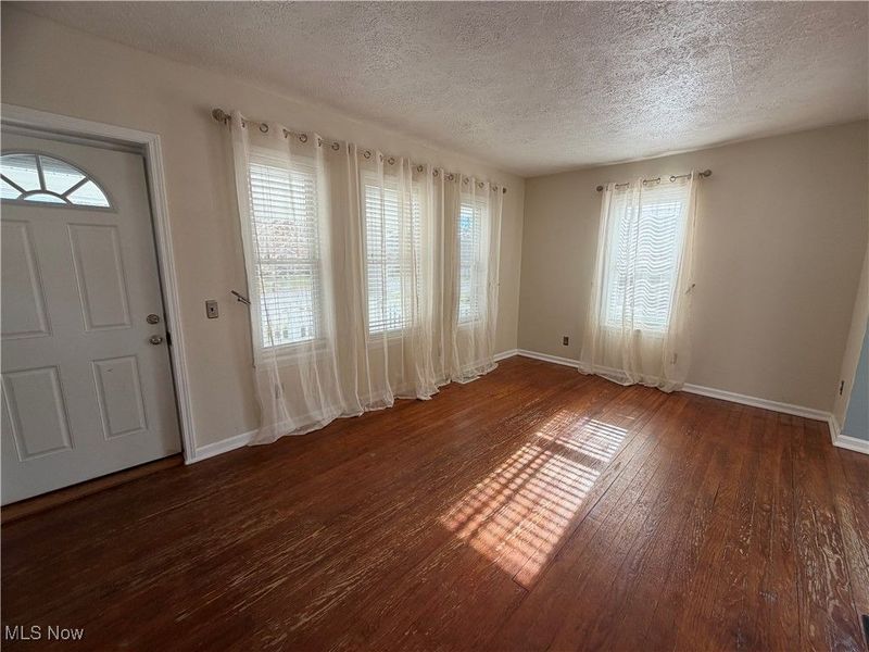 2930 Bailey Road, Cuyahoga Falls, OH 44221 Photo 3