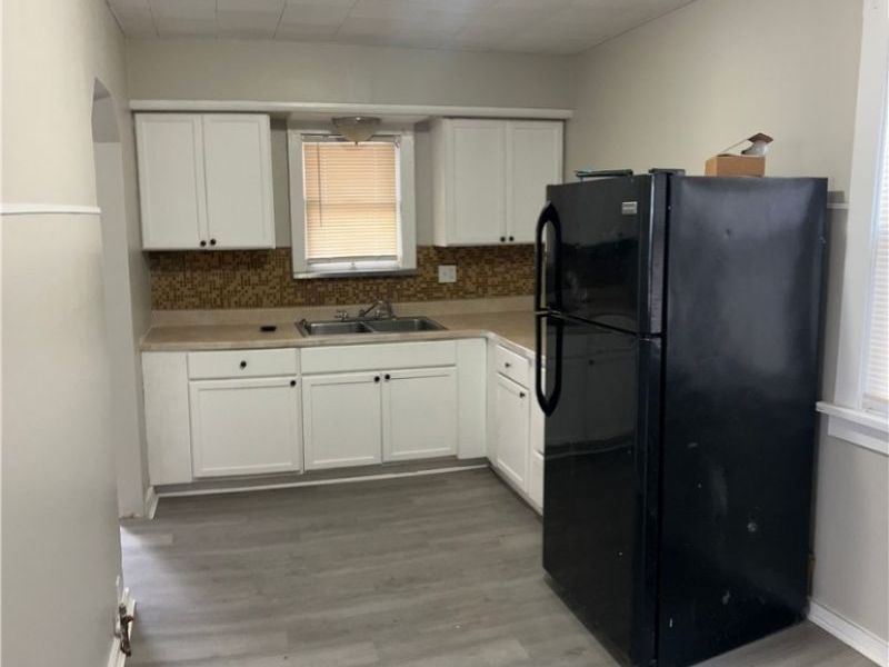 952 Stevenson Road, Cleveland, OH 44110 Photo 2