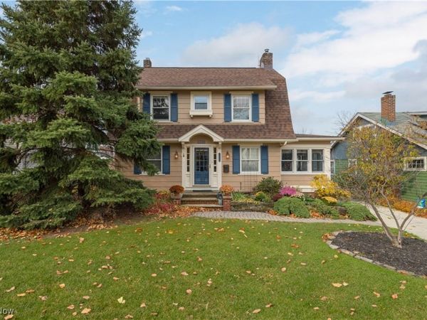 1654 Clarence Avenue, Lakewood, OH 44107