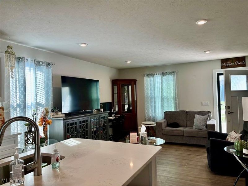 310 Ridgewater Drive, Elyria, OH 44035 Photo 7