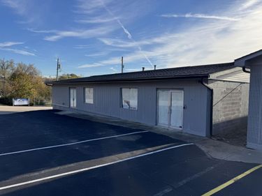 4976 Old Versailles Road, Lexington, KY 40510