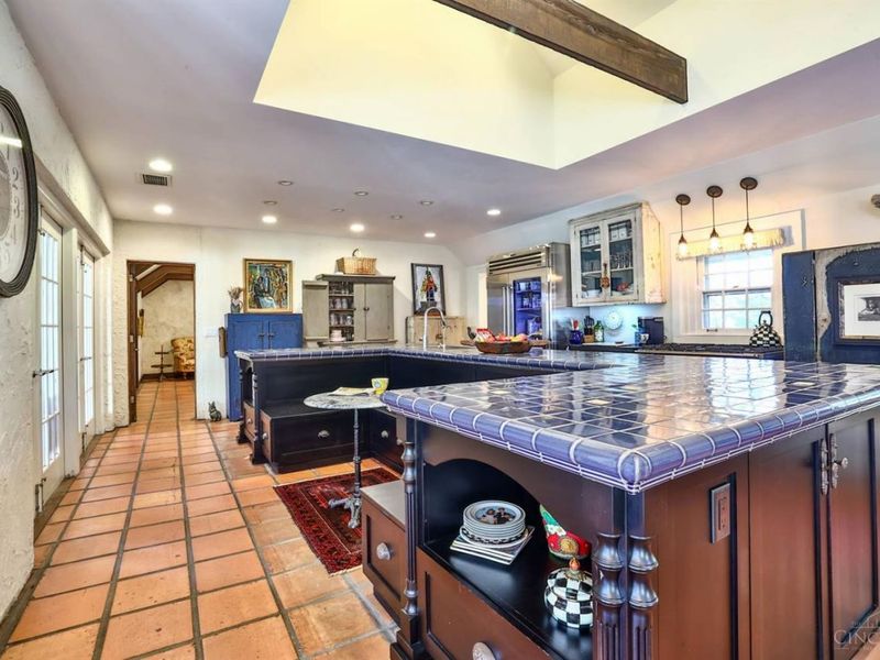 7925 Spiritwood Court, Indian Hill, OH 45243 Photo 10