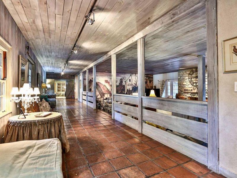 7925 Spiritwood Court, Indian Hill, OH 45243 Photo 2