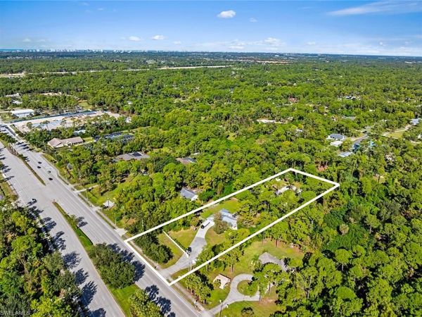 5731 Golden Gate PKWY, NAPLES, FL 34116