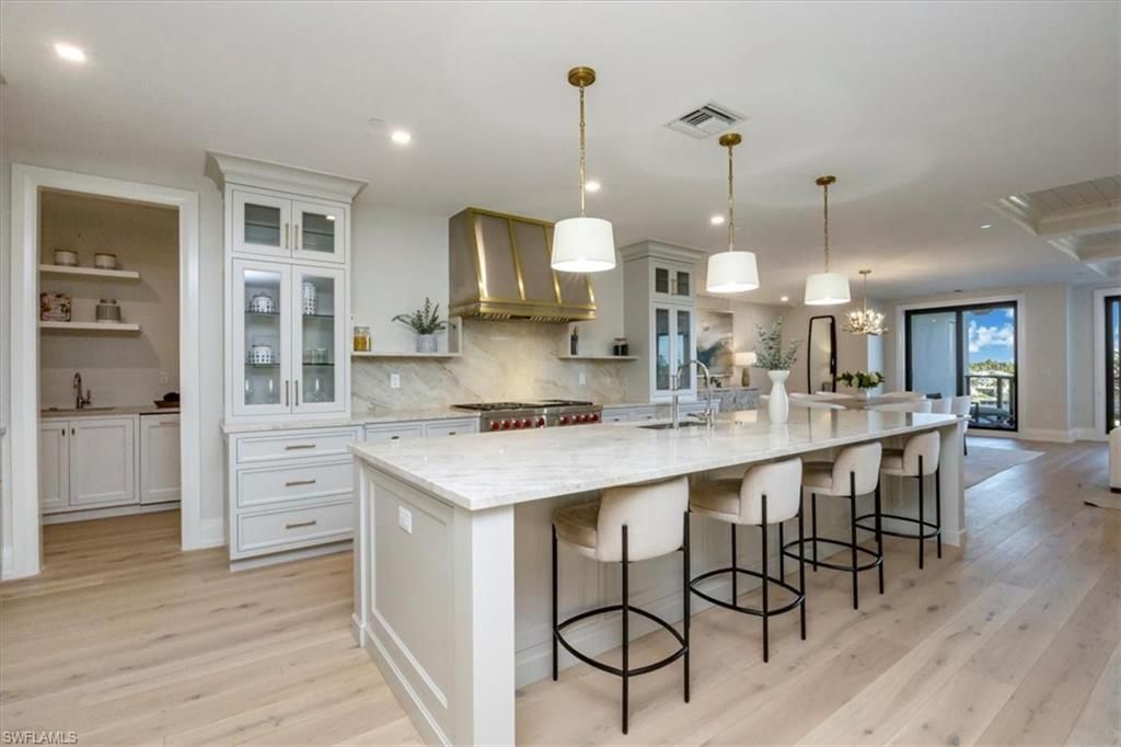 1820 Gulf Shore Blvd N, Unit 402-403, Naples, FL 34102 Photo