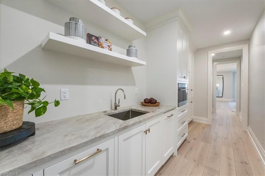 1820 Gulf Shore Blvd N, Unit 402-403, Naples, FL 34102 Photo