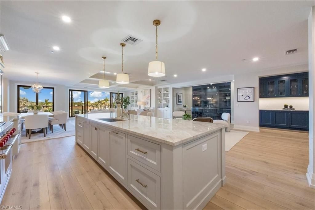 1820 Gulf Shore Blvd N, Unit 402-403, Naples, FL 34102 Photo