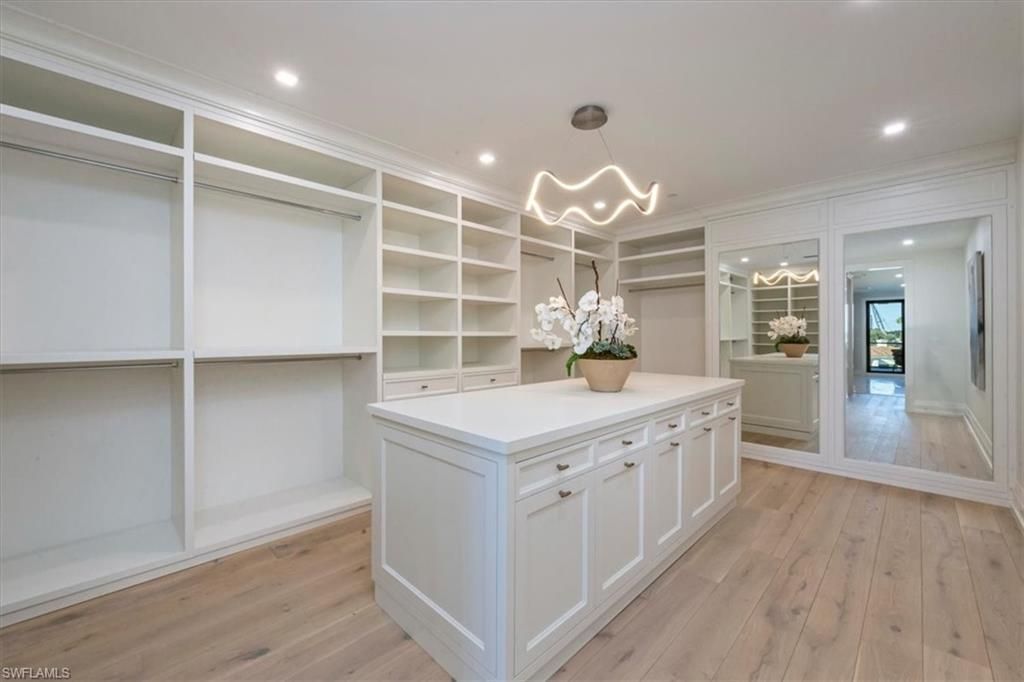 1820 Gulf Shore Blvd N, Unit 402-403, Naples, FL 34102 Photo